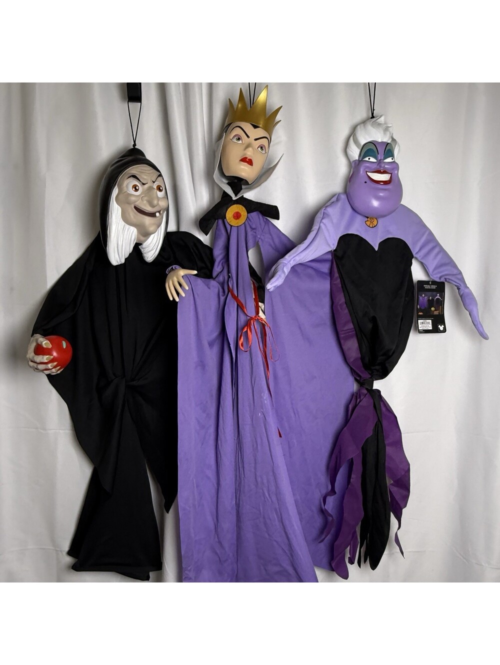 Disney Hanging Villain Old Evil Queen Decoration Snow White Ursula Halloween 36”